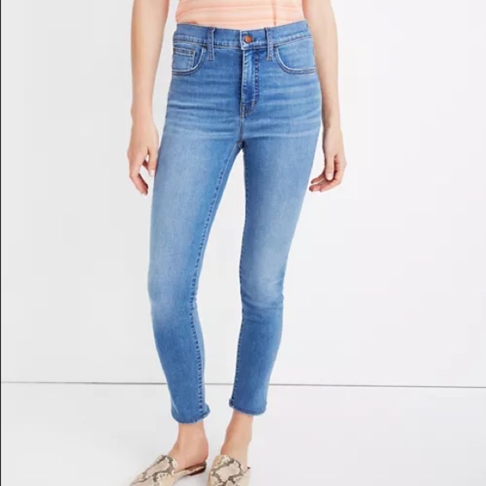 Madewell Roadtripper Crop Jeans in Iberia Wash